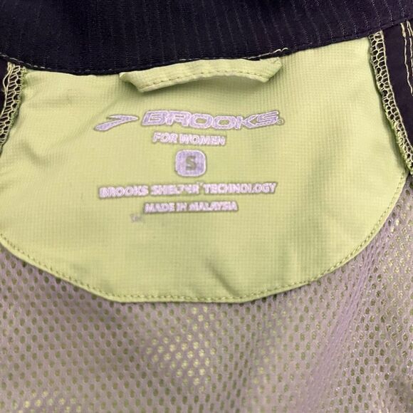 Brooks Shelter Technology Running Jacket   Sz S - Picture 3 of 4